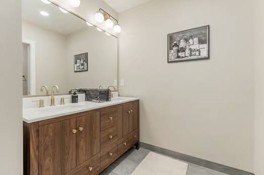 Full Bath (1 of 2) Dbl Vanity