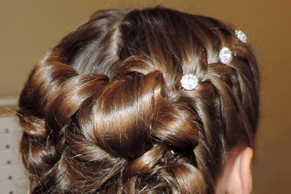 Hairs 2 the Bride, LTD