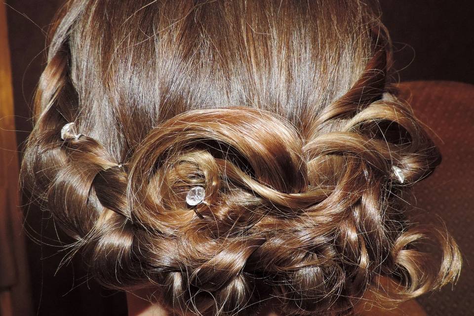 Hairs 2 the Bride, LTD