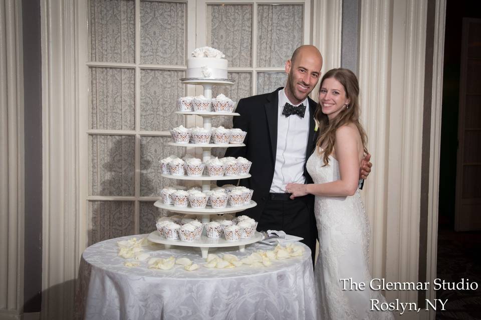 Happy couple with cake