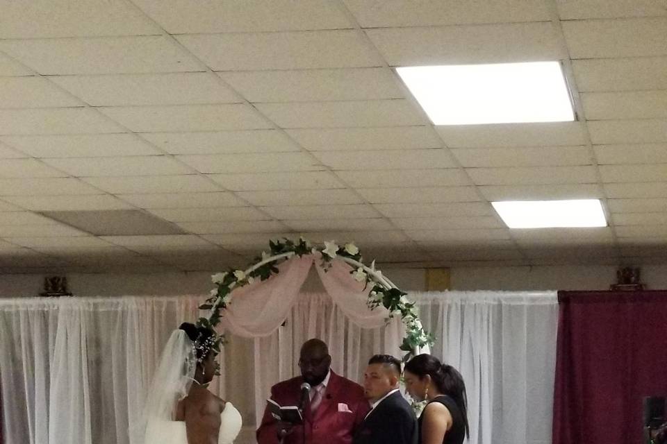 Lovely couples sharing vows