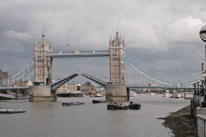 London Bridge vacation