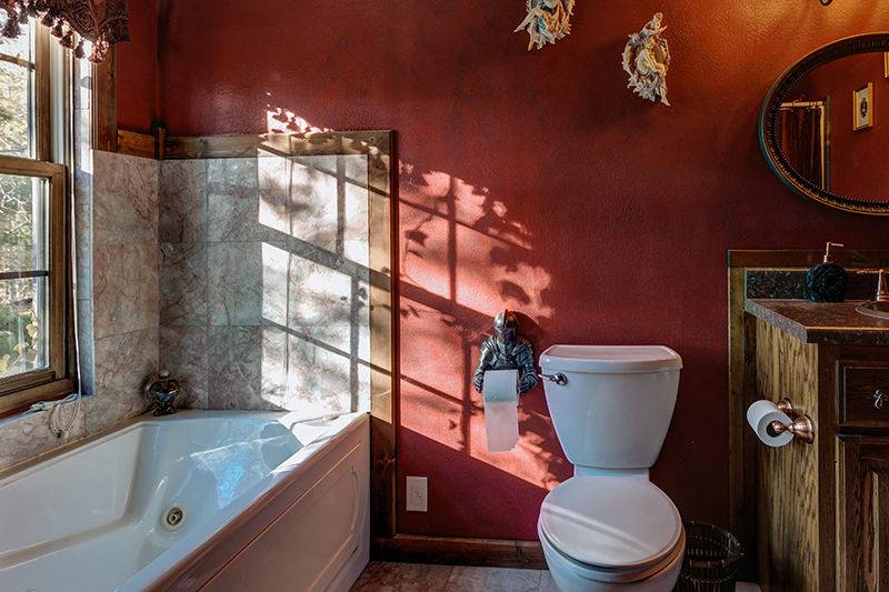 Bridal suite bathroom