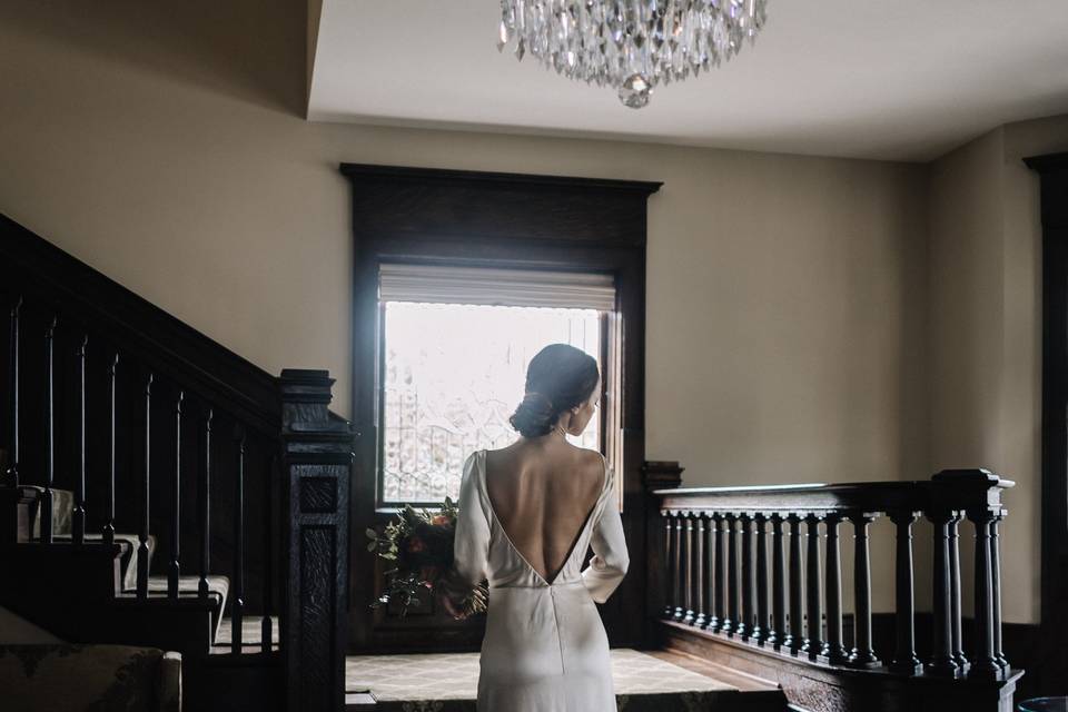 Bride by staircase - jaros