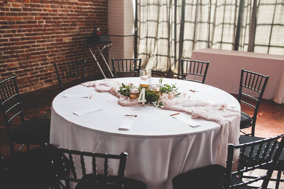 Table Decor + Linens