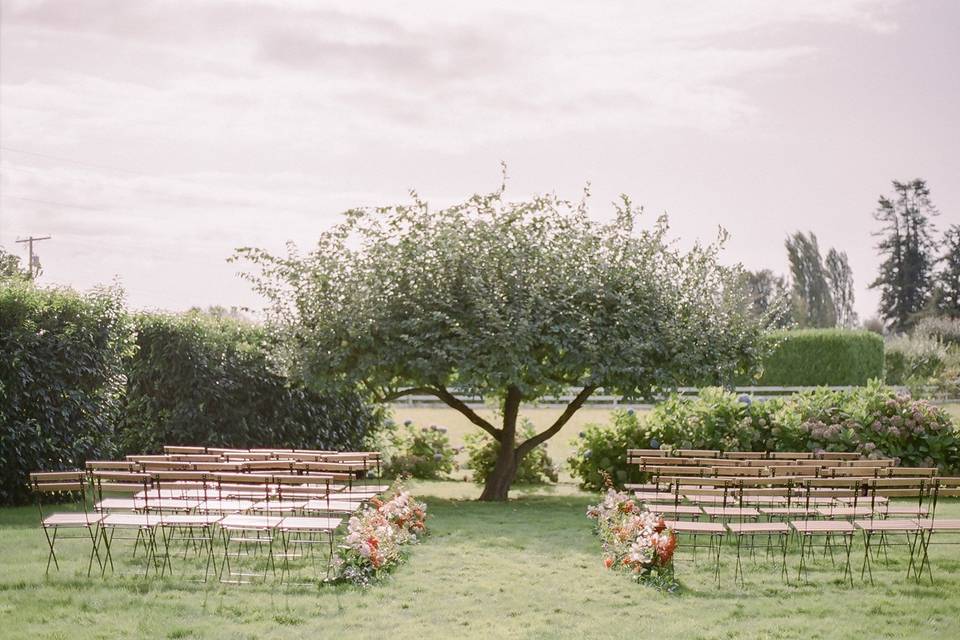 Ceremony setting