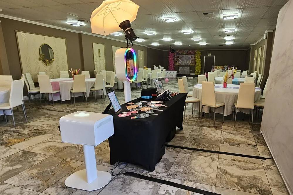 Vibe & Pose Photo Booth - Photo Booth - Sacramento, CA - WeddingWire