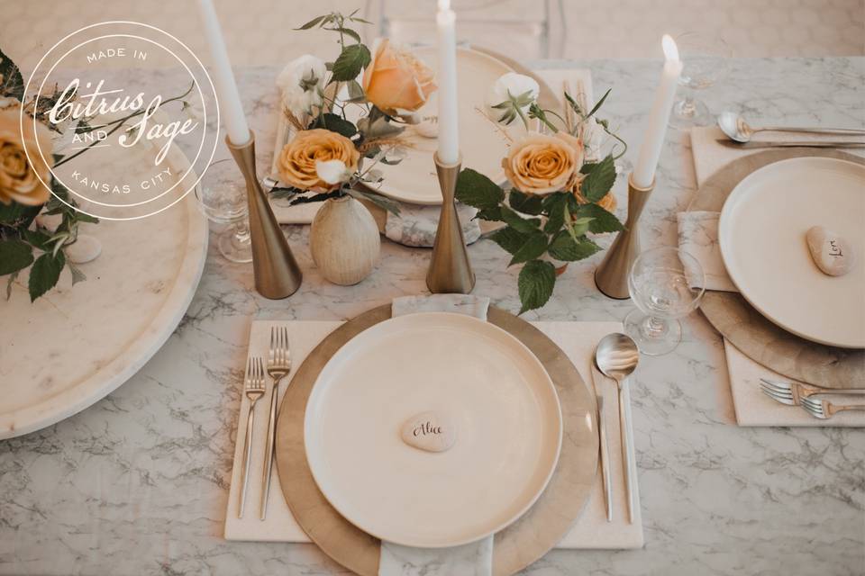 White marble linen & napkins