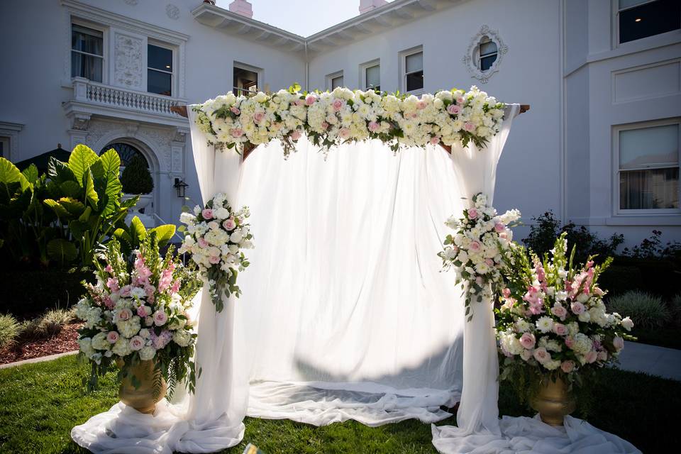 Venue: Dolce Hayes Mansion