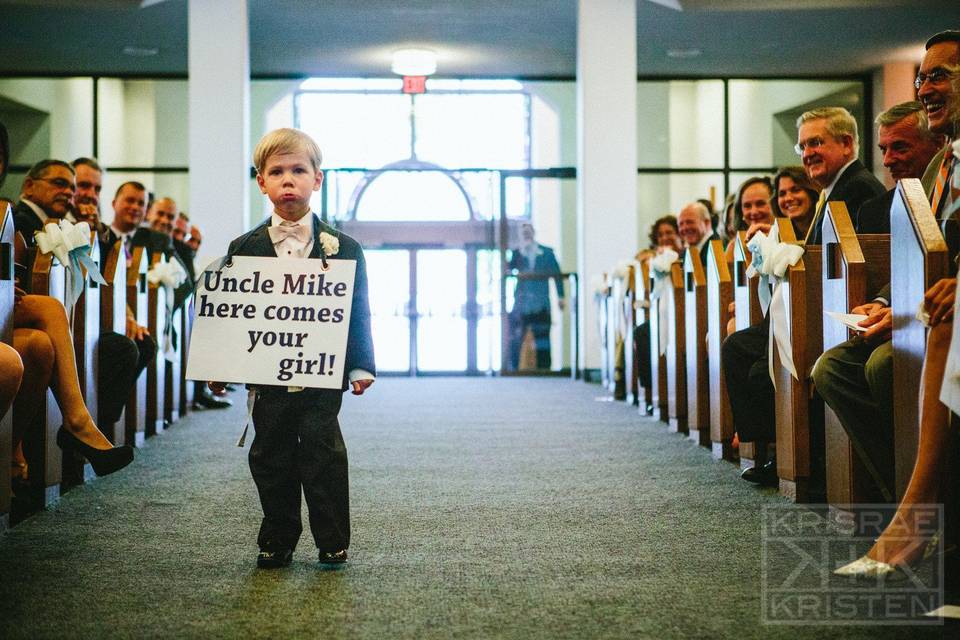 Ring bearer, sign created by Braach's!