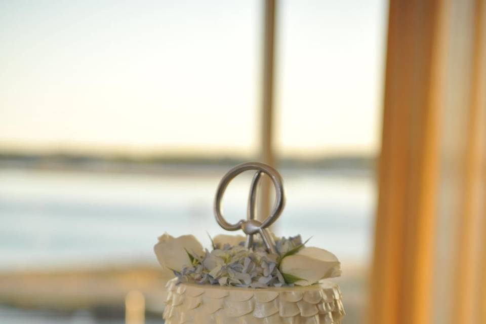 Textured wedding cake