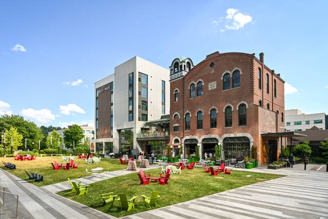 Hotel West & Main Philadelphia Conshohocken