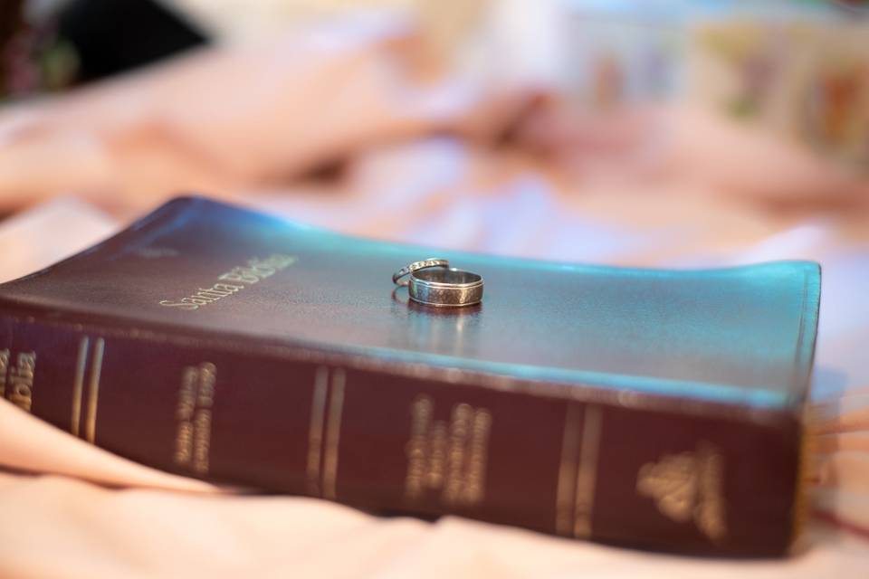 Ring with family bible
