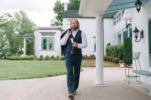 Walkin' around the mansion
