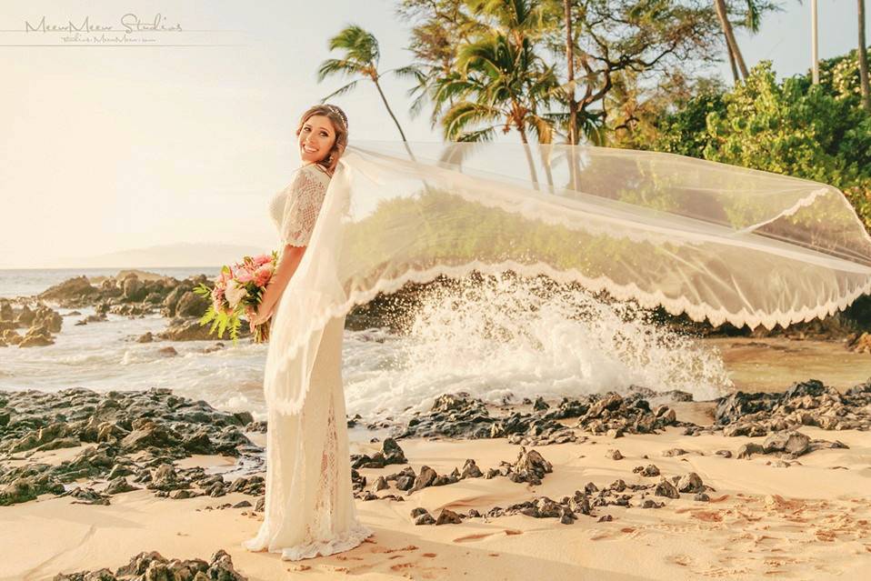 Makena Cove bride!