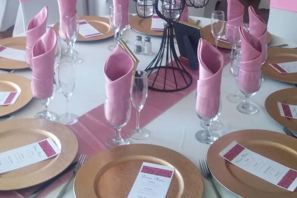 Custom lines and table setting
