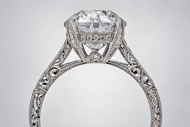 Solitaire retro diamond ring