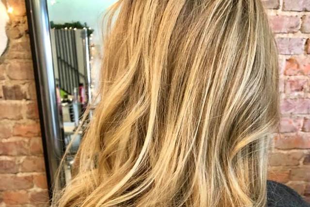 Flirt ''A Salon For Changes''