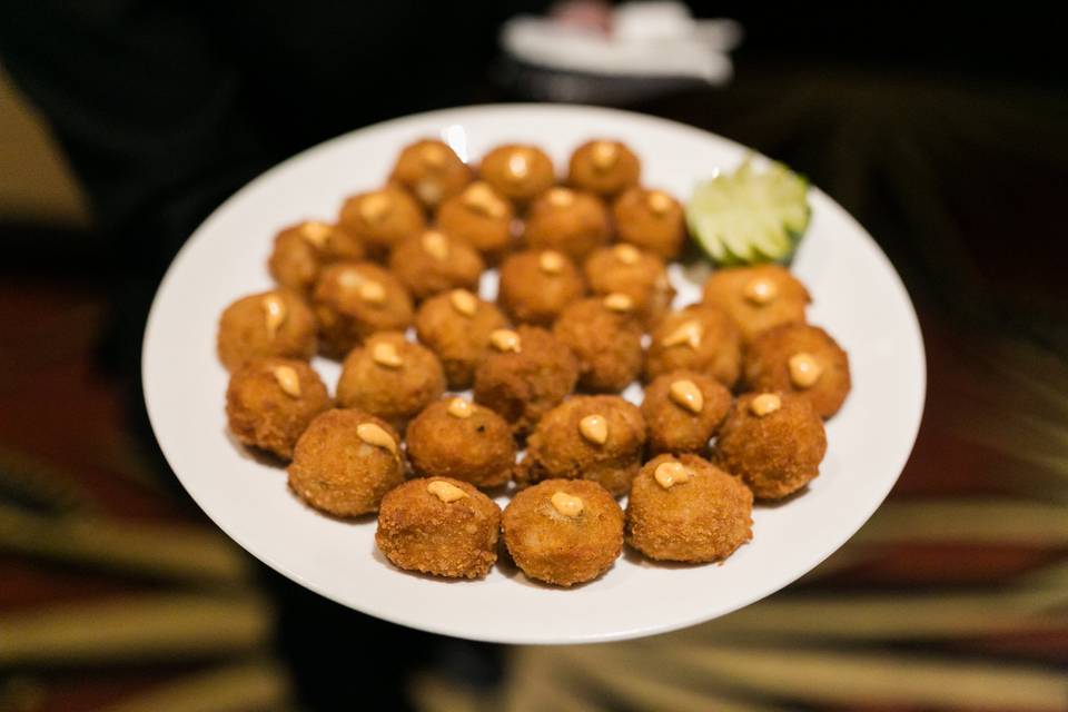 Crabcakes with Spicy Aioli