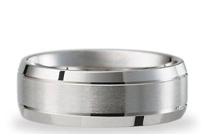 Men's 8mm Platinum Wedding Band with a Polished & Satin Finish.