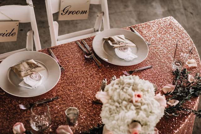 Sweetheart table