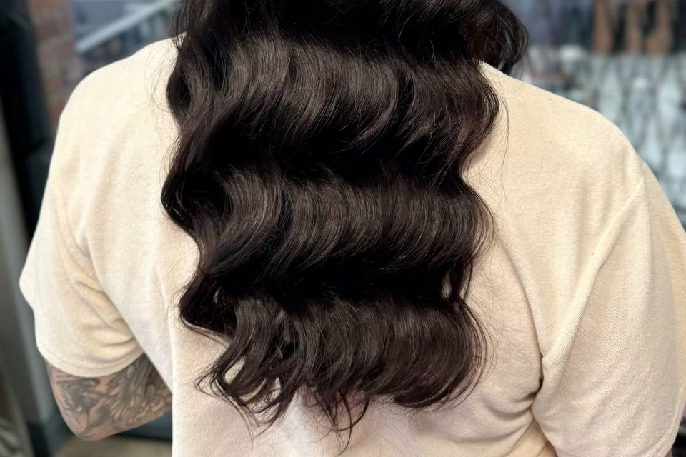 Hollywood waves