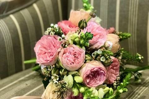 Bouquet with Pink Garden Roses