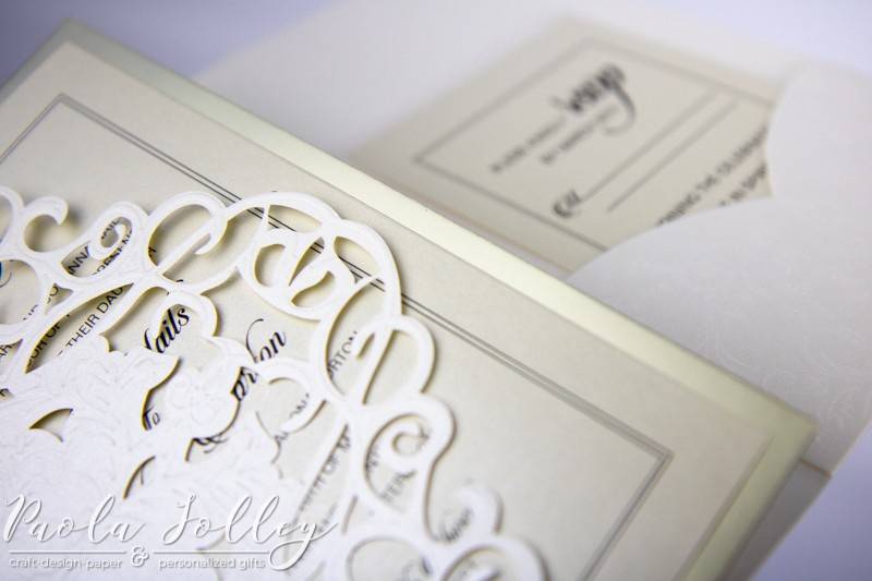 ELEGANT LACE EMBOSSING TRI-FOL