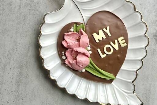 Milk chocolate heart