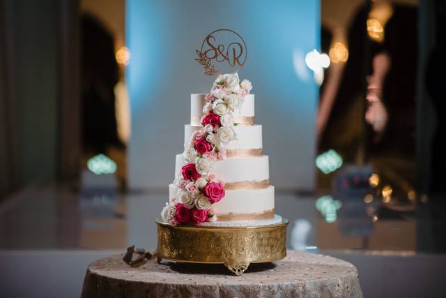 Brushed gold with flowers