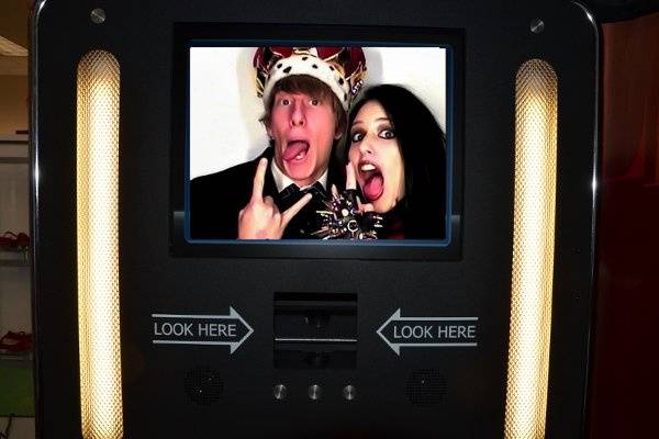 look here photo booth