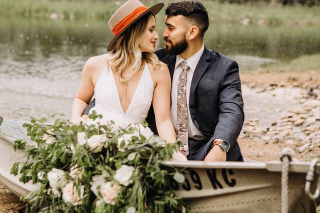 Vintage boat floral