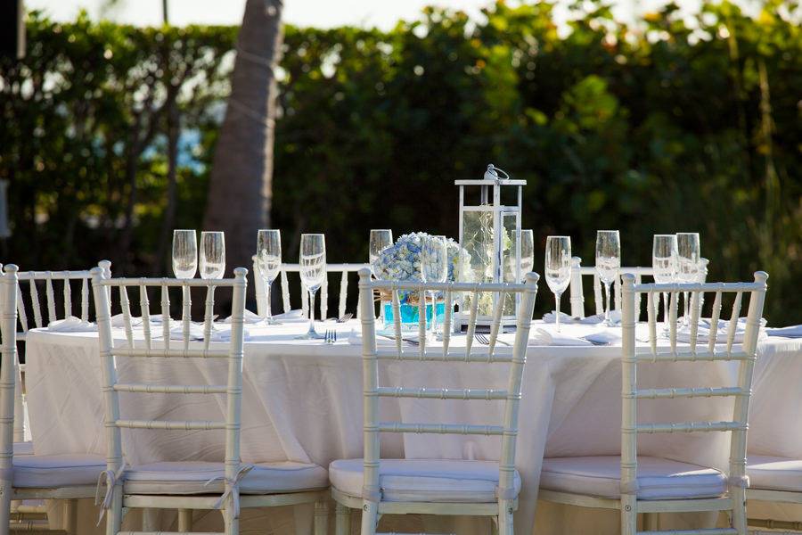 Reception table setting