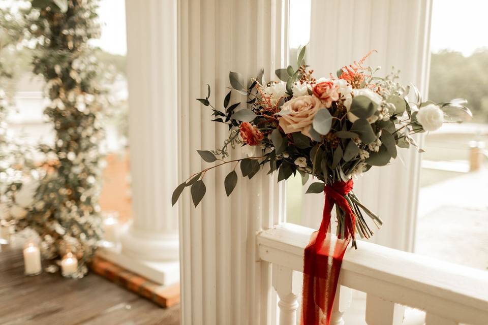 Front porch with bouquet