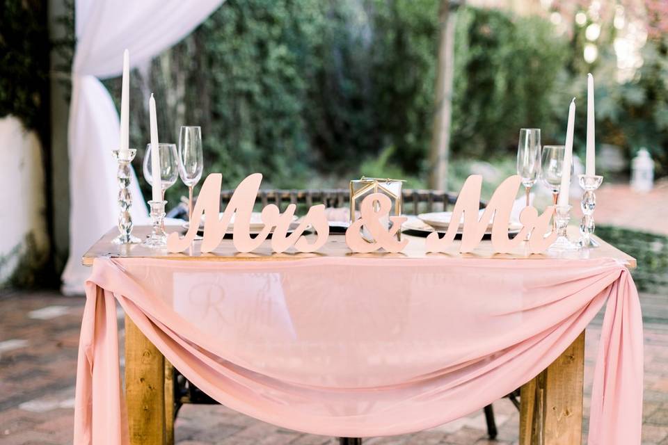 Sweetheart table