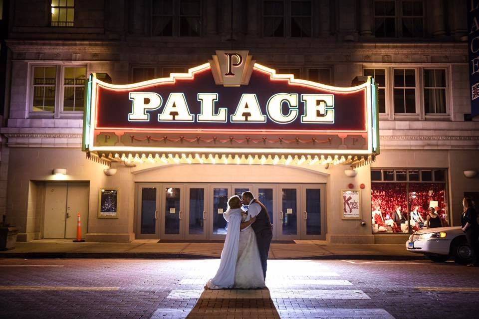 Palace neon sign
