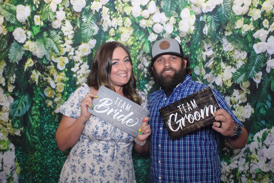 D’Lite Kreations Photo Booth
