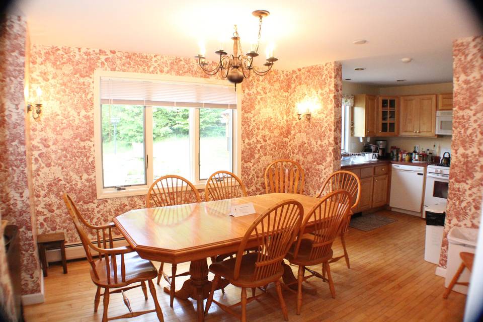 Guest House dining room