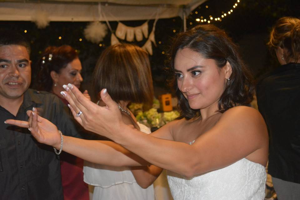 Reception fun Bride