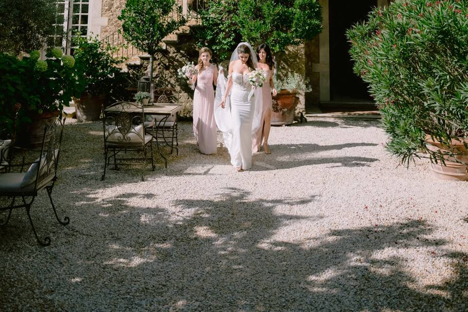 Bride and bridesmaids