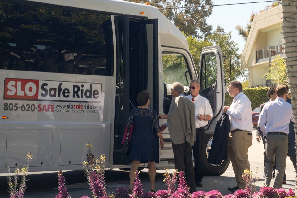 Guest Shuttle To Wedding Venue