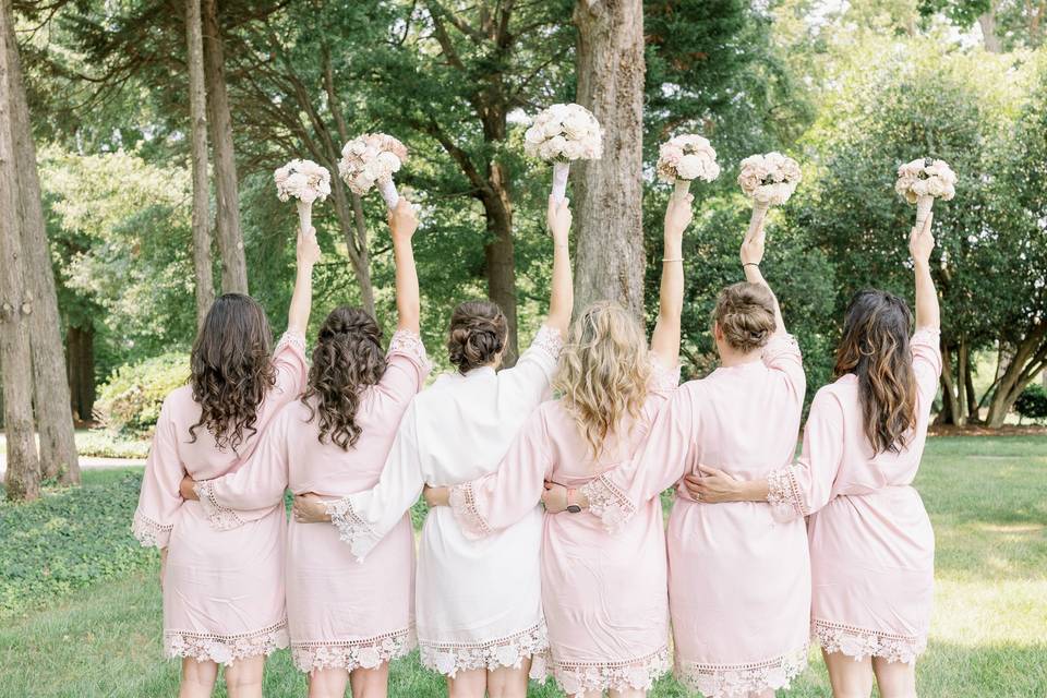 Wedding party with bouquets