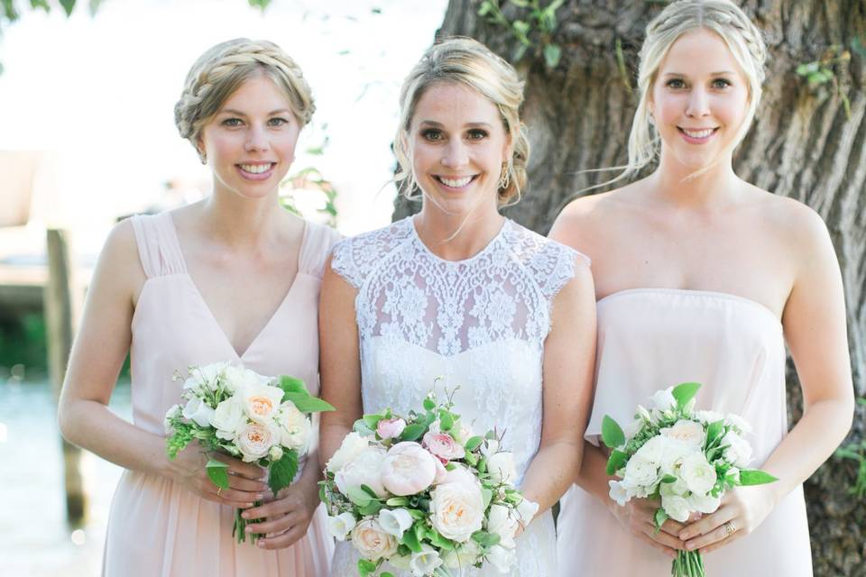 Bride and her bridesmaids