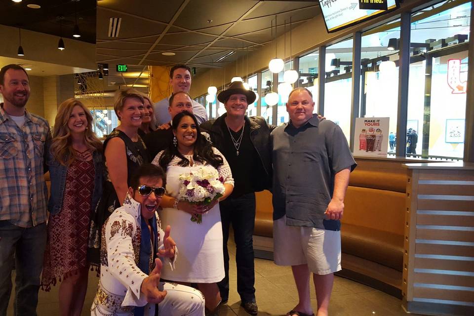 Denny's opens Las Vegas wedding chapel - The Boston Globe