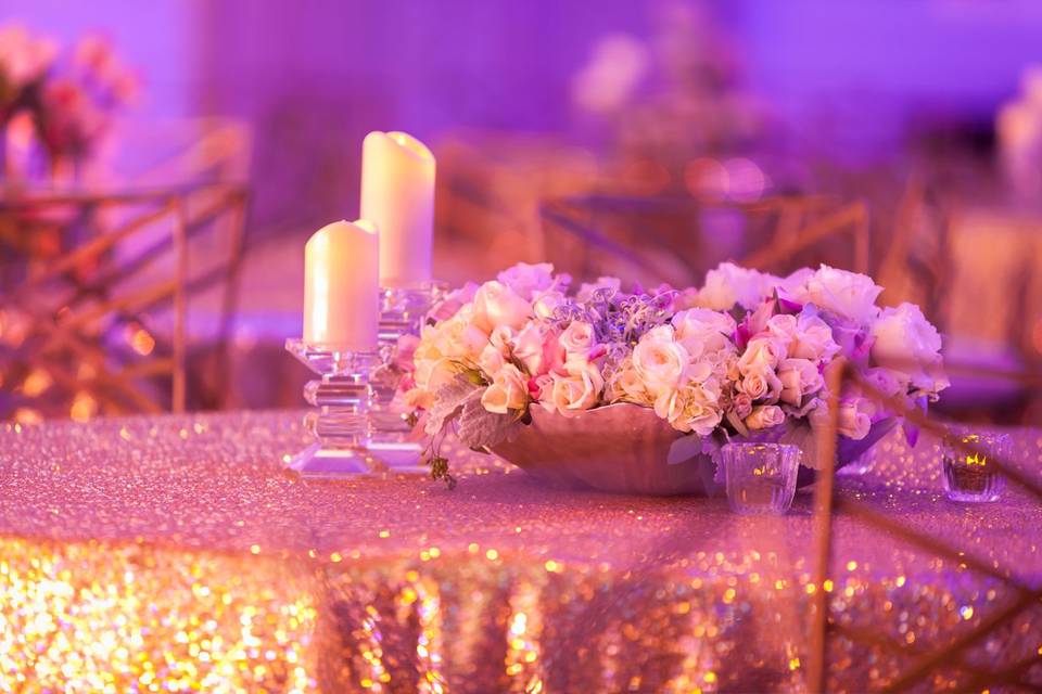 Glitz sequins table linens