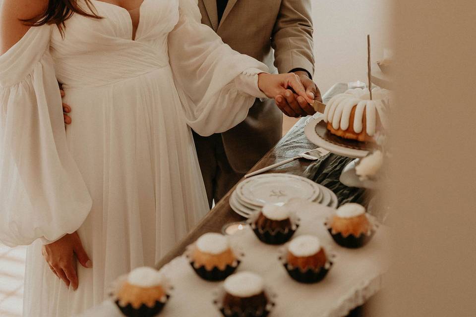 Cake cutting