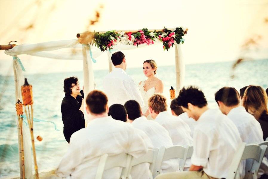 Chic Bahamas Weddings