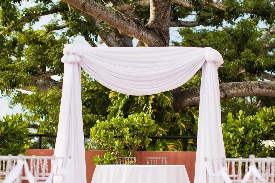 Chic Bahamas Weddings