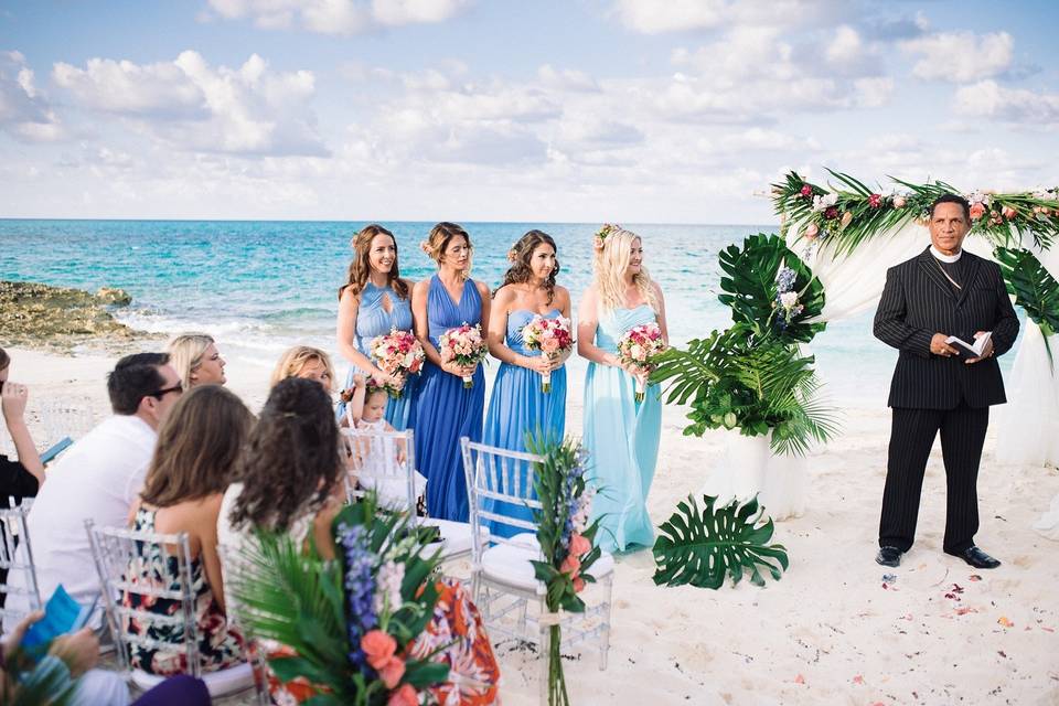 Chic Bahamas Weddings