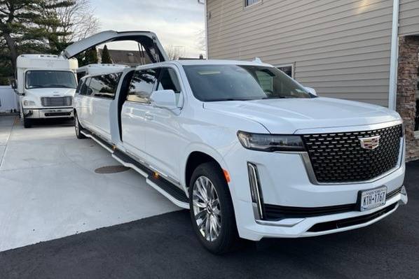 Escalade Limo w/ Jet Door